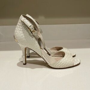 Michael Micheal Kors Off White Leather Ankle strap heeled Sandals 8.5